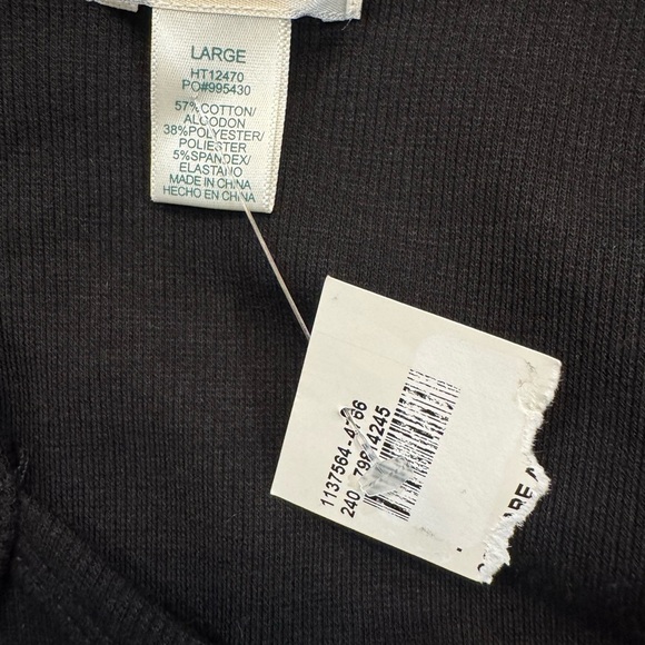 Bozzolo Black Chic and Sleek Minimalist crop Top - Junior Size Large - Picture 8 of 10